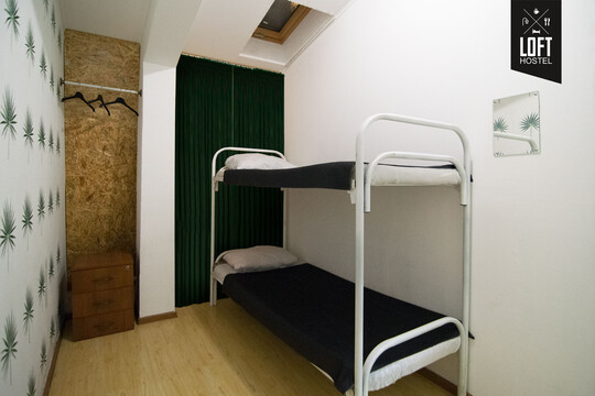 Двухместный номер с 1 кроватью, общим душем и туалетом