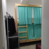 Кровать в общем 4-местном номере для женщин