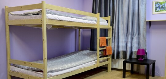 Кровать в общем 8-местном номере для женщин