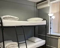Двухместный номер с 2 кроватями, общим душем и туалетом. Хостел Хостел Platforma Санкт-Петербург
