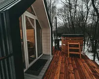Двухместный номер с балконом. Глэмпинг Vazuza Love деревня Лебедки