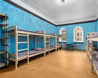 Кровать в общем 14-местном номере. Хостел Подушки на Марата Санкт-Петербург