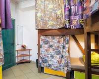 Кровать в общем 6-местном номере для женщин. Хостел Решетников SibHome Иркутск