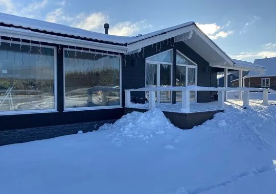 Дом Гостевой дом BlackHouse Terrace посёлок Сорола Мийнальское сельское поселение, посёлок Сорола, Вишнёвая улица, 12