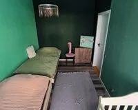 Двухместный номер с 2 кроватями, общим душем и туалетом. Гостевой дом Гостевой дом Состояния Хаус 2 деревня Молоденово