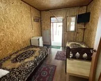 Двухместный номер «Стандарт» с 2 раздельными кроватями. База отдыха Гостевые домики Огонёк село Архыз