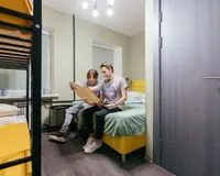 Четырехместный номер с душем и туалетом. Отель Отель BookBox Москва