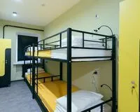 Кровать в общем 4-местном номере. Отель Отель BookBox Москва