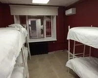 Кровать в общем 6-местном номере. Хостел Хостел Уют на Варшавке Москва