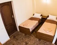 Двухместный номер с 2 кроватями, душем и туалетом. Гостевой дом Гостевой дом SV-Hotel Сочи