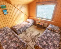 Трехместный номер с общим душем и туалетом. Отель Отель Старая Кууса посёлок Климово