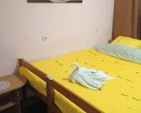 Двухместный номер с 1 кроватью, общим душем и туалетом. Отель Отель Лимон на Марата Санкт-Петербург
