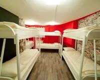 Кровать в общем 10-местном номере для мужчин. Хостел Хостел Hostel Cinema Санкт-Петербург