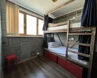 Кровать в общем 6-местном номере для женщин. Хостел Хостел LV.Hostel Южно-Сахалинск