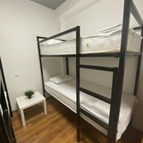 Кровать в общем 4-местном номере