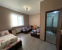 Трехместный номер с душем и туалетом. Гостевой дом Гостевой дом Марушкино деревня Марушкино