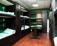 Кровать в общем 8-местном номере для мужчин. Хостел Хостел Вежливый Лось на ВДНХ Москва