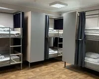Кровать в общем 8-местном номере для мужчин. Хостел Хостел Есенин Москва