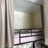 Кровать в общем 6-местном номере для женщин