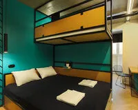 Пятиместный номер с душем и туалетом. Хостел Хостел Suffix Hostel&Apartments Калининград
