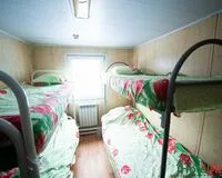Кровать в общем 6-местном номере для мужчин. Хостел Хостел ХотелХот Михайловская Слобода село Михайловская Слобода
