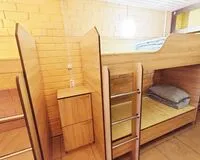 Кровать в общем 3-местном номере для мужчин. Хостел Хостел на Амурской Москва
