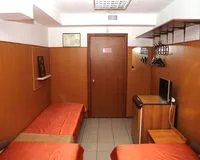 Трехместный номер с общим душем и туалетом. Хостел Хостел Ваш Дом Мурманск