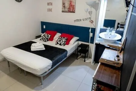 Мини-отель Мини-отель piter-loft.ru Санкт-Петербург метро Адмиралтейская 784 м от метро Адмиралтейская