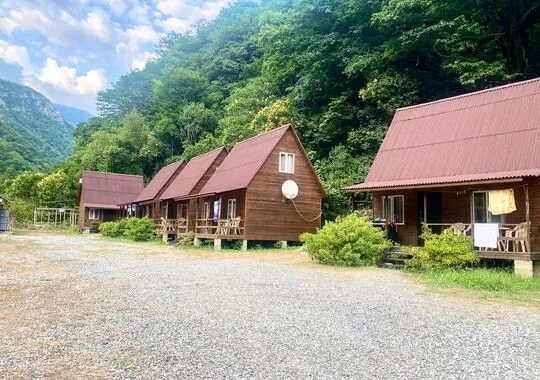 База отдыха База отдыха Holiday Park Жоэквара Гагра без звезд без отзывов 5% скидка по промокоду!