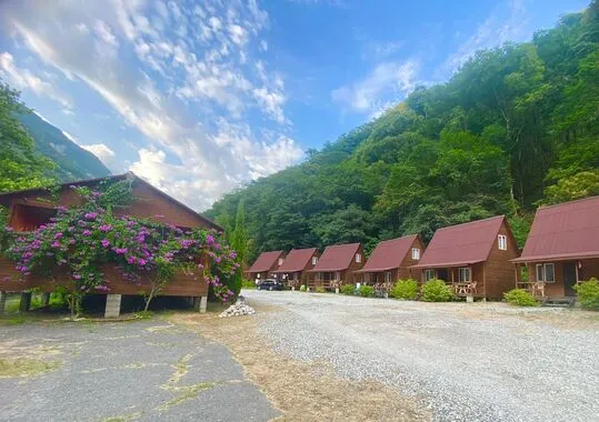 База отдыха База отдыха Holiday Park Жоэквара Гагра без звезд новый объект Забронируй по своей цене!