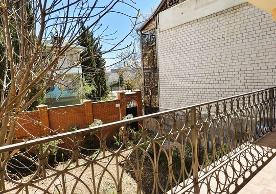 Дом Дом Ялтинская Вилла посёлок городского типа Восход