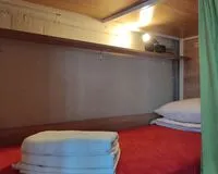 Кровать в общем 10-местном номере для женщин Хостел Хостел Bird House Hostel Иркутск Забронируй по своей цене!