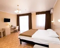 Пятиместный номер с балконом Отель Отель Alfa Summer Анапа 3 звезды