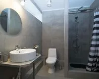 Трехместный номер с душем и туалетом Хостел Хостел Loft Дмитровская Москва 864 м от метро Дмитровская