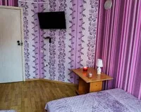 Трехместный номер «Эконом» Гостевой дом Гостевой дом Солнце Сочи Забронируй по своей цене!
