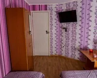 Трехместный номер «Эконом» Гостевой дом Гостевой дом Солнце Сочи без звезд Забронируй по своей цене!
