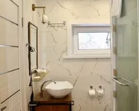 Дом/коттедж 3 спальни Отель Парк-отель Байкальские сезоны Иркутский район 3 звезды Забронируй по своей цене!