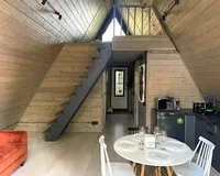 Дом/коттедж 2 спальни База отдыха Les Holidays A-Frame №6 деревня Красный Огорок без звезд Забронируй по своей цене!