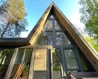 Дом/коттедж 2 спальни База отдыха База отдыха Les Holidays A-Frame №8 деревня Красный Огорок новый объект Забронируй по своей цене! 5% скидка по промокоду!