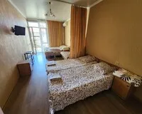 Кровать в общем 6-местном номере Гостевой дом Гостевой дом Лето Life Сочи 5% скидка по промокоду!