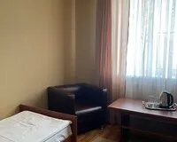 Двухместный номер с 2 кроватями, душем и туалетом Отель Отель Евразия Пятигорск без отзывов