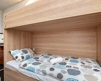 Кровать в общем 6-местном номере для женщин Мини-отель Мини-отель Облака Хостел и номера Владивосток Забронируй по своей цене!