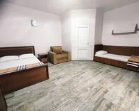 Трехместный номер с душем и туалетом Отель Гостевой дом Анапа Тургенева 245 Анапа новый объект