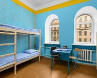 Кровать в общем 14-местном номере для мужчин Хостел Подушки на Марата Санкт-Петербург без звезд