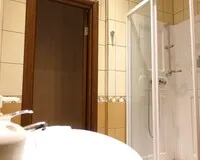 Двухкомнатный номер с  душем и туалетом Мини-отель Мини-отель Венеция на Невском 132 Санкт-Петербург Забронируй по своей цене!