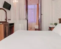 3х местный «Комфорт» (с видом на столовую и территорию отеля) Отель Отель ЭрГес Анапа 3 звезды