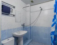 Двухместный номер с душем и туалетом Мини-отель Мини-Отель Светлый Адлерский район Забронируй по своей цене!