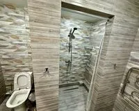 Семейный номер 5-местный с душем и туалетом Апарт-Отель Апарт-отель День И Ночь посёлок Солнечный без отзывов