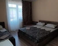Четырехместный номер с балконом Гостевой дом Гостевой дом Tuta Сочи без звезд
