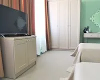 Двухместный номер с 2 кроватями, душем и туалетом Отель Гермес деревня Долгий Буерак без звезд без отзывов